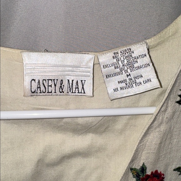 Casey & Max Floral Embroidered Cream vest - Picture 2 of 10
